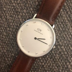 Daniel Wellington Crystal Leather Watch